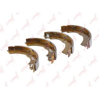 Колодки тормозные задние дисковые к-кт LYNXauto BS-5502 фото