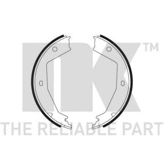 Колодки стояночного тормоза, барабанные (180x30mm) / CITROEN Evasion,FIAT Ulysse,LANCIA Zeta,PEUGEOT фото