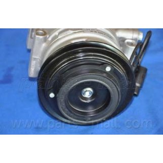 Компрессор кондиционера Снят с производства. KIA: SPORTAGE (K00) 2.0i 16V/2.0i 16V 4WD/2.0TD 4WD 04/94-07/01 фото