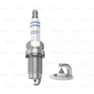 Свеча зажигания BOSCH 0 242 240 665 фото