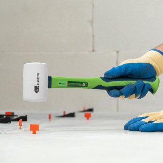 СИБРТЕХ 11167 Киянка резиновая, 450 г,белая резина, фибергласовая рукоятка. фото 1