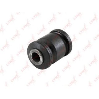 Сайлентблок LYNXauto C8139 фото