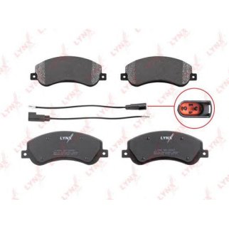Колодки тормозные передние к-кт LYNXauto BD-3002 фото