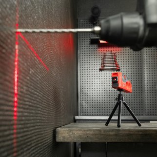 MATRIX 35022 Уровень лазерный, 180мм, 220мм штатив, 4 глазка фото 15