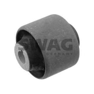 Сайлентблок передний подвески SWAG 30 92 8335 фото