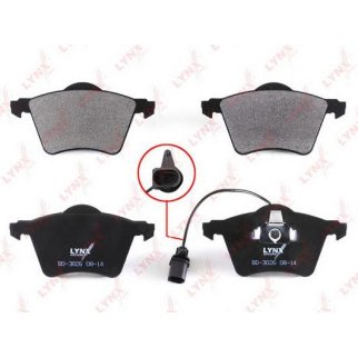 Колодки тормозные передние к-кт LYNXauto BD-3026 фото