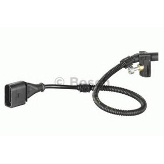Датчик положения коленвала BOSCH 0 261 210 257 фото
