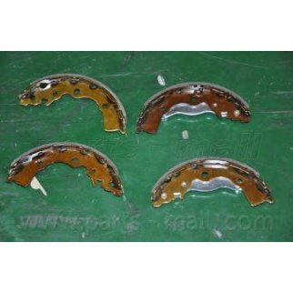 Колодки барабанные к-кт PARTS-MALL PLB-031 фото