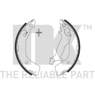 Колодки тормозные барабанные,задние (180x32mm) / HYUNDAI Getz 02~10 фото