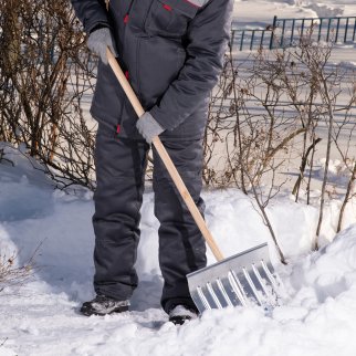Лопата снеговая алюминиевая 430х370 с/ч стальная окантовка СИБРТЕХ фото 10