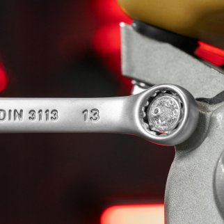 Ключ комбинированный, 13 мм, CrV, матовый хром MATRIX 15109 фото 1