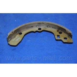 Колодки барабанные к-кт PARTS-MALL PLB-018 фото