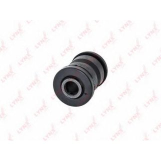 Сайлентблок нижнего рычага LYNXauto C8577 фото