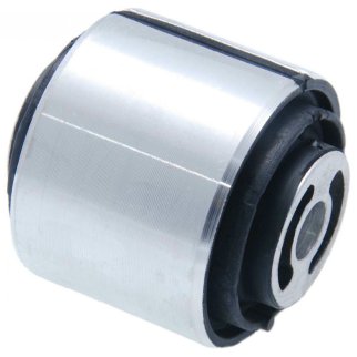 Сайлентблок заднего нижнего рычага фото