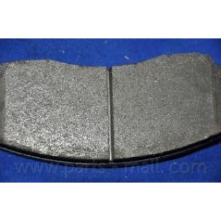 Колодки тормозные передние к-кт PARTS-MALL PKA-015 фото